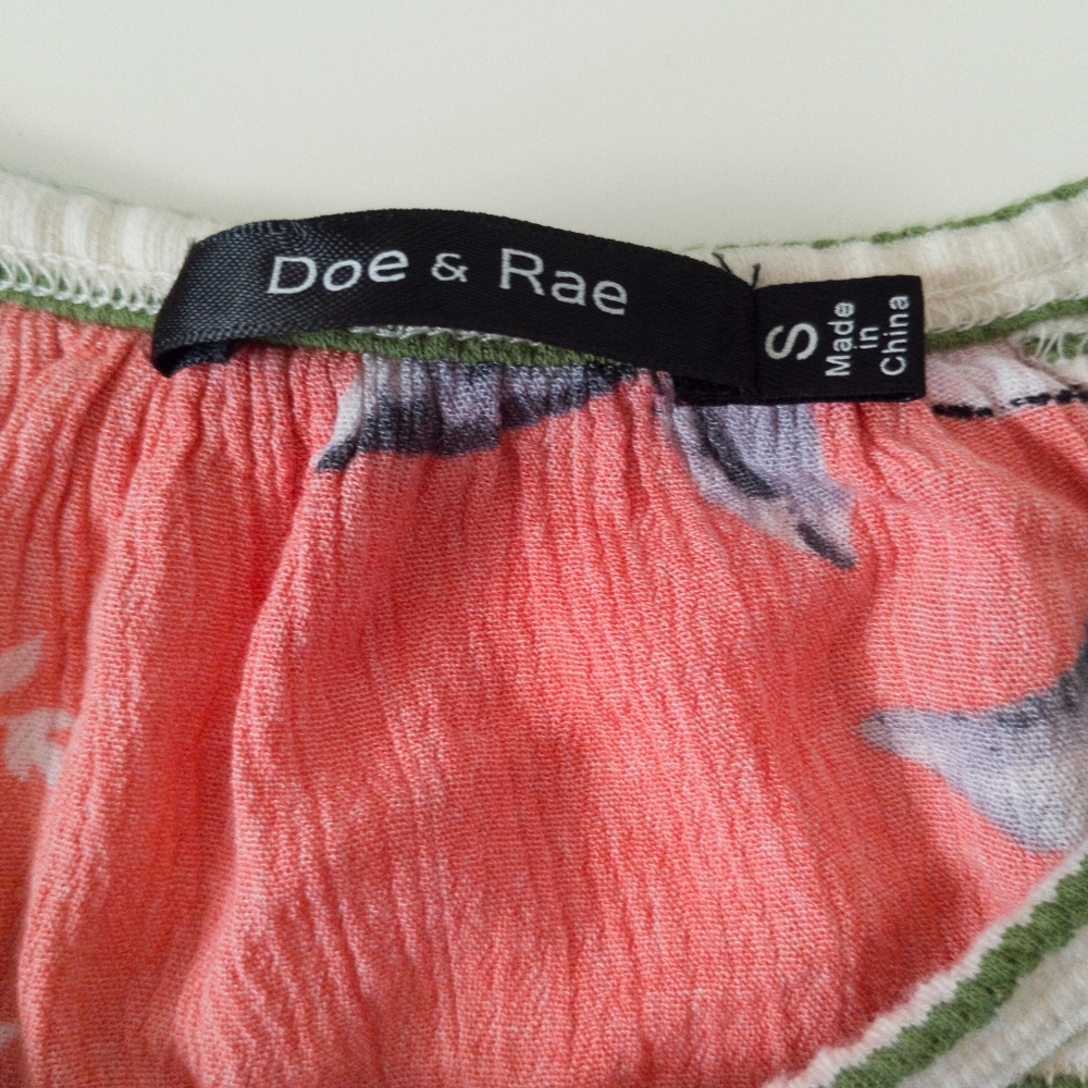 Doe & Rae Mixed Media Layered Top Size Small - Picture 3 of 8